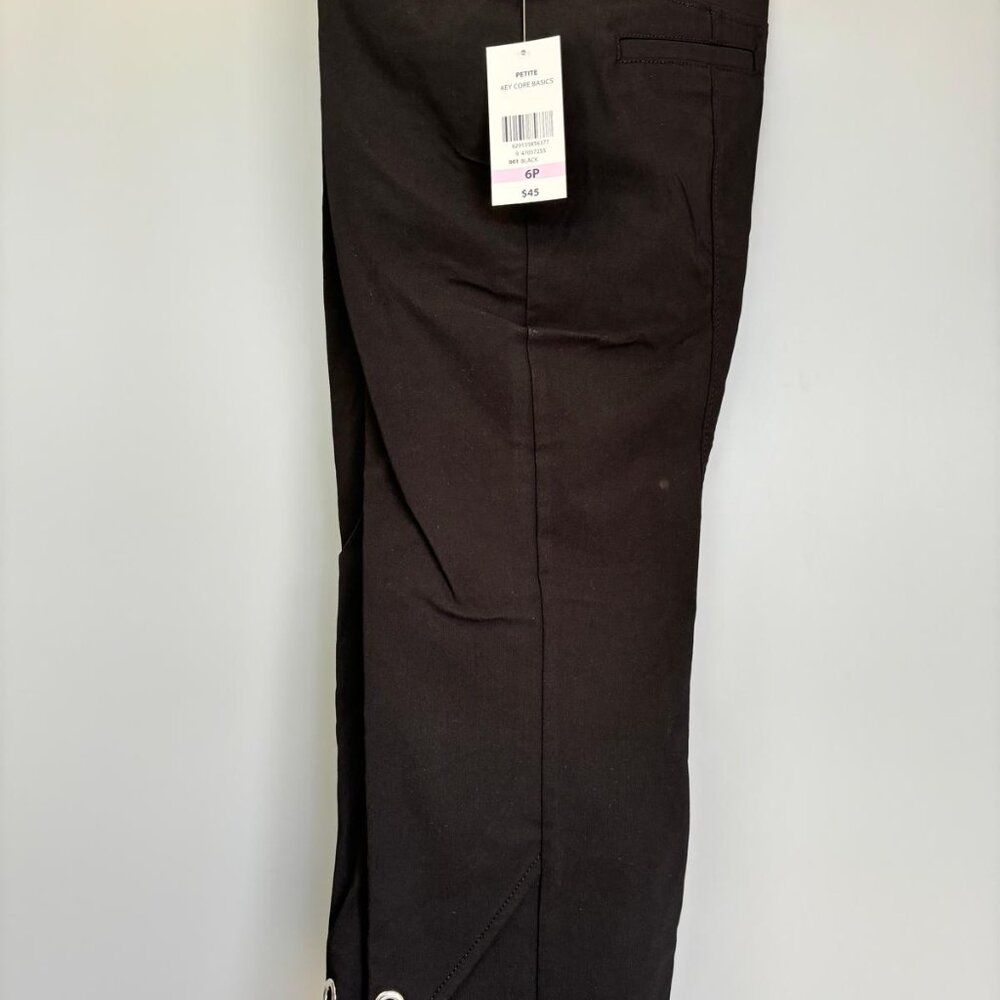 Clearance sale on Nygard Pants and Capris - Picture 3 of 6